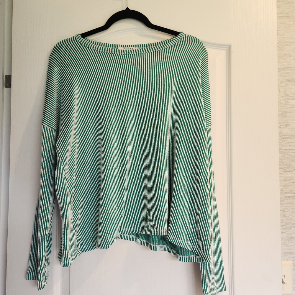 Zenana Outfitters Green and White Striped Top Size L/XL Euc